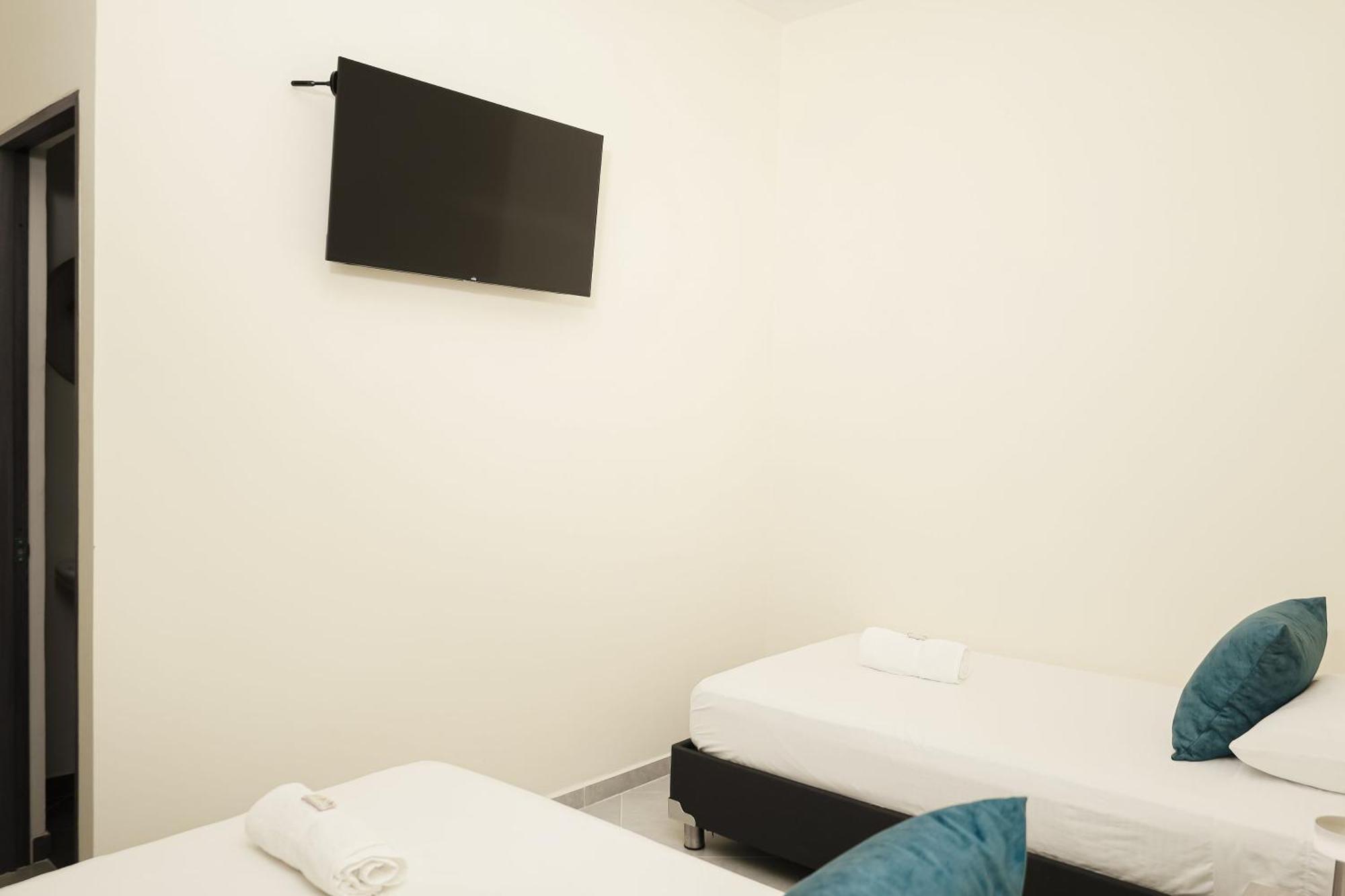 Casa Comala Hotel บูการามังกา ภายนอก รูปภาพ
