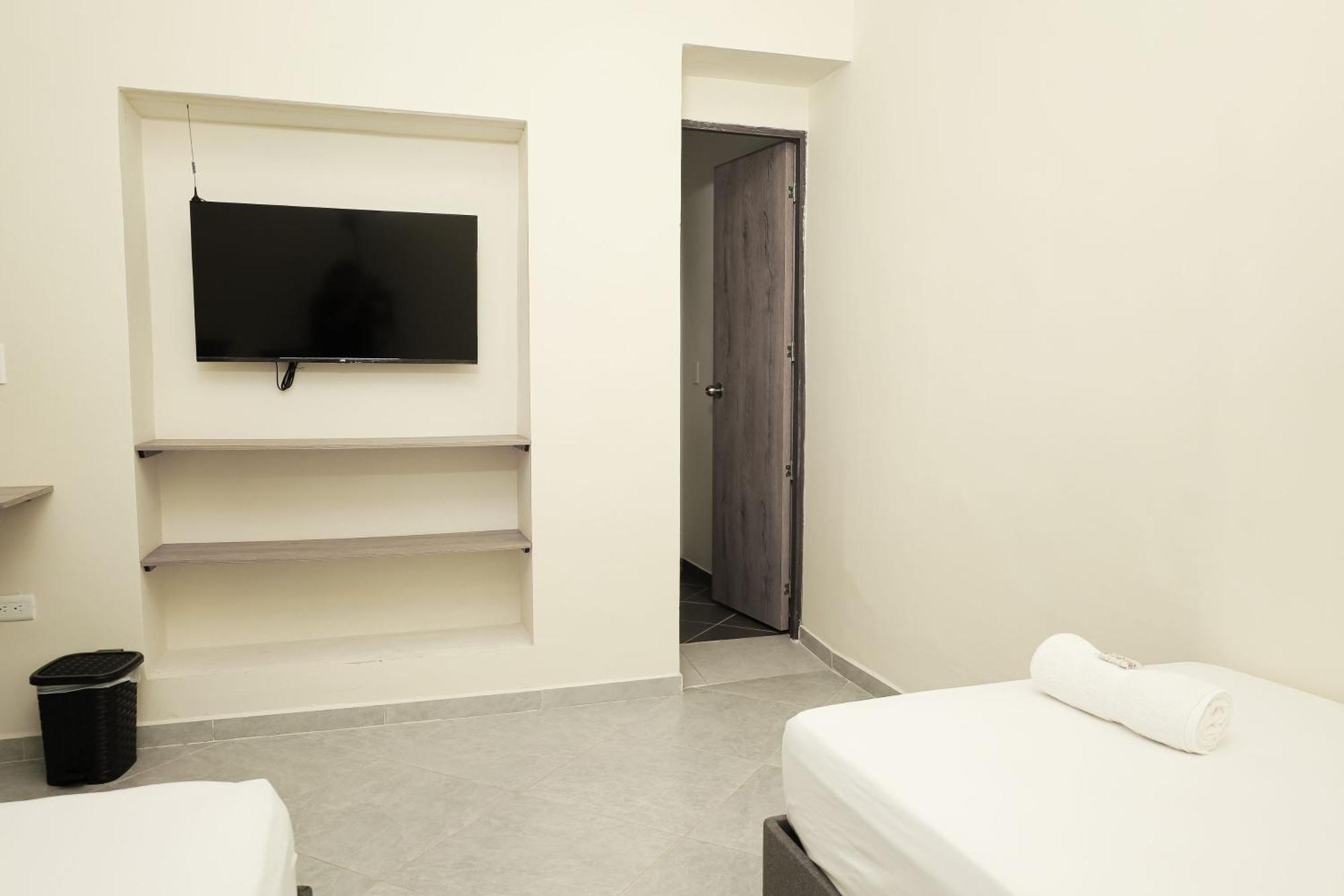 Casa Comala Hotel บูการามังกา ภายนอก รูปภาพ